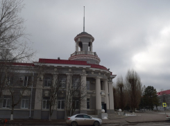 6 лет назад городской архив покинул Здание со шпилем