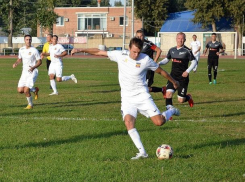 Победу подарила волгодонским футболистам команда из Ростова за день до матча