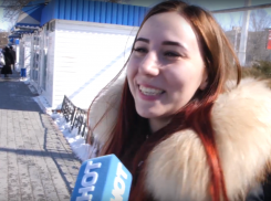 Консервированные носки и букеты из сухофруктов: Самые неординарные подарки волгодончанкам на 8 марта