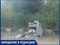 «Кладбище №2 оставили без воды и завалили мусором»: волгодончанка