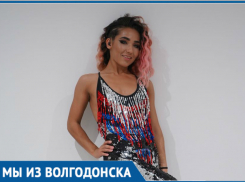 Уроженка Волгодонска Эльмира Махмудова зажгла на церемонии закрытия ЧМ-2018 вместе с Никки Джэмом