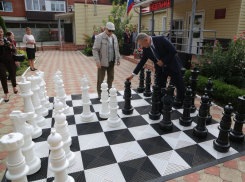 Огромные уличные шахматы появились в Волгодонске 