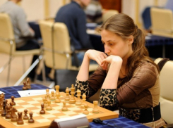 Волгодонская шахматистка Евгения Сухарева победила на турнире по быстрым шахматам