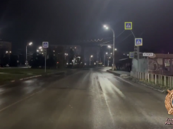 Поехал на красный, сбил пешехода, скрылся: молодой водитель в Волгодонске отправил девушку в больницу