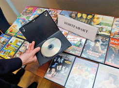  В Волгодонском и Цимлянском районах изъяли контрафактные DVD диски и кроссовки Nike