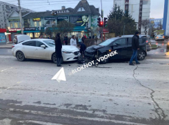 Стали известны подробности ДТП с тремя автомобилями на улице Энтузиастов
