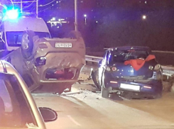 24-летняя водитель «Рено» находится в реанимации после ДТП на мосту в Волгодонске 