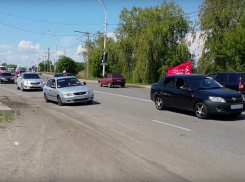 Волгодонцы совершили автопробег по улицам города в честь Дня Победы