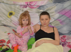 Жизнь – главный подарок на Новый год, о котором мечтают волгодончанка и ее маленькая дочь