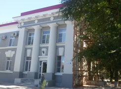 На «Здании со шпилем» в Волгодонске начался второй этап ремонта