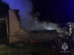 Мужчина погиб в пожаре во время готовки еды в Цимлянском районе