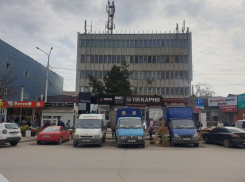 «Узко там»: в ГПТ и администрации Волгодонска раскритиковали предложение депутатов запустить автобусы по 30 лет Победы