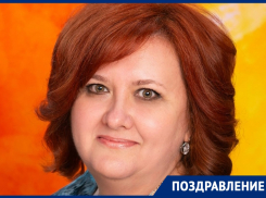 «Спасибо за все, что вы сделали для наших деток»: родители поздравляют воспитателя Елену Неволину с днем рождения
