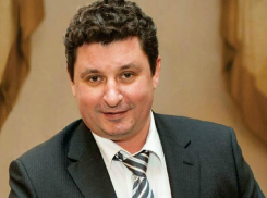 Про молодого и богатого депутата Куликова мало что пишут на сайте гордумы Волгодонска