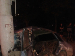 В жуткой аварии на проспекте Строителей пострадал 26-летний волгодонец