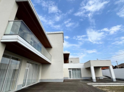 Осенью образовательный центр «Премьер» открывает свои двери для новых учеников с 1 по 11 класс 