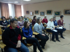 Волгодонцы смогли пообщаться с известным писателем-фантастом Дмитрием Емцом