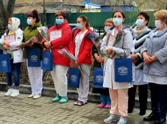 В Волгодонске чествовали медперсонал ковидного госпиталя