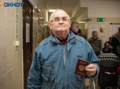 «Я еще молод и красив»: бывший бомж с Курчатова получил паспорт и рассказал о планах на жизнь