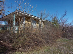 Базу отдыха «Почты России» на Дону в Волгодонске выставили на продажу по цене гостинки в старом доме