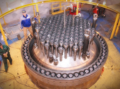 На «Атоммаше» корпус реактора для белорусской АЭС проверили водой