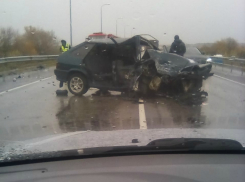 Две машины превратились в груду металла после ДТП на трассе Цимлянск-Волгодонск 
