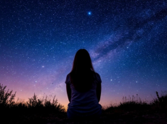 Звезды шепчут перемены: гороскоп на неделю для тех, кто готов к изменениям