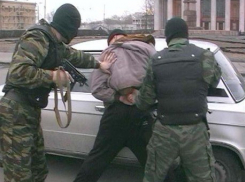 В Зимовниках в ходе ночной операции задержали четверых подозреваемых в похищении директора «Донхлеббанка»
