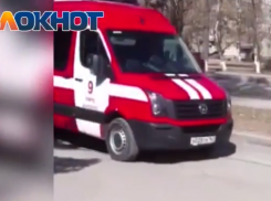 По Ленина проехал красный пожарный агитмобиль