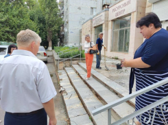 Как продвигается ремонт в ресурсном центре «Активное долголетие» проверил глава администрации