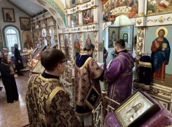 В храмах Волгодонска поминают погибших в террористическом акте в Москве