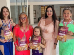 6 победных кубков и 29 медалей завоевал танцевальный коллектив «Сияние» на Всероссийском конкурсе