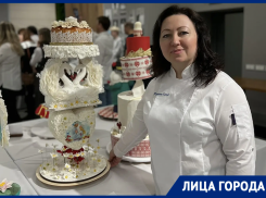 Обменяла пост чиновницы на бисквит и крем: как начальница Центра занятости из Дубовского стала кондитером и тихо покорила Ростовскую область    