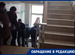 «С температурой под 40 отправляют на фильтр, где очередь из 100 человек»: волгодонцы