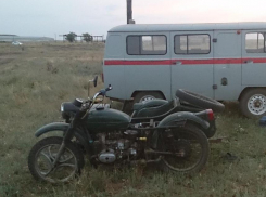 В Морозовском районе разбился мотоциклист