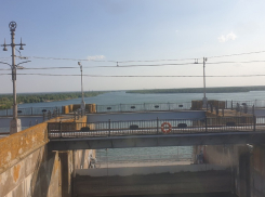  Сброс воды из Цимлянского водохранилища в Дон вернули на минимально возможный уровень