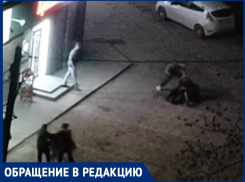 Прыгали как покемоны: группа алкашей в присутствии ребенка устроила грязную драку у детской площадки на Горького