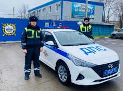 Стало плохо во время дороги: оперативно добраться до больницы помогли волгодонские инспекторы ДПС семейной паре