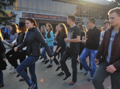 В Волгодонске прошла репетиция торжественного парада, посвященного 71-годовщине Победы. ФОТОРЕПОРТАЖ