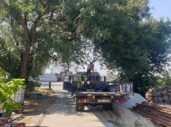 «С колосьями или без них?»: в Цимлянске гадают, какую звезду установят на обелиск строителям гидроузла