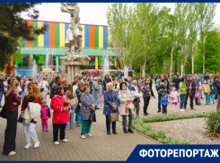 Аттракционы, шашлыки, фонтан и праздничный концерт: сотни волгодонцев побывали в парке Победы на открытии сезона