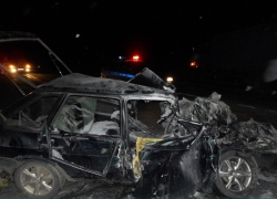 На трассе Ростов-Волгодонск в жутком ДТП погибли двое молодых людей