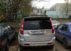 Волгодонцы машинами перекрыли все подходы к детскому саду