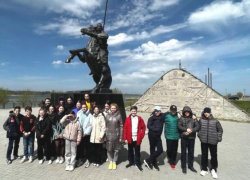 Школьникам Волгодонска провели экскурсию по памятным местам