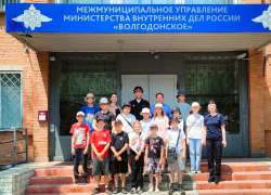 Сотрудники полиции показали школьникам свою работу изнутри: День открытых дверей прошел в МУ МВД