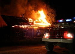 В Волгодонске дотла сгорел жилой дом
