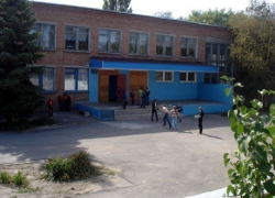 В Цимлянске двое подростков облили бензином и подожгли школу