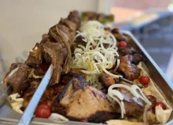 Осторожно, очень вкусно: «Шашлычный дом» с честным мясом на углях открылся в Волгодонске
