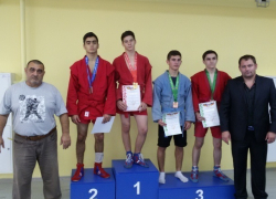 Россыпь наград получили самбисты Волгодонска на двух областных соревнованиях