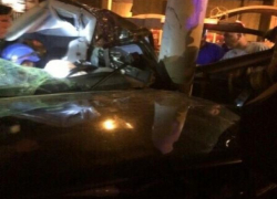 24-летний волгодонец разбил в хлам "Опель", врезавшись в столб возле "Комсомольца"